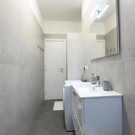 Novegro Linate * Milánó